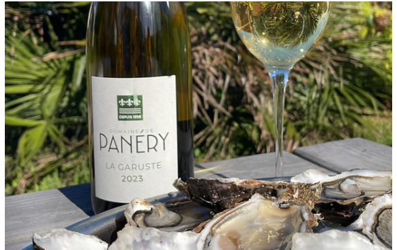 Huitres et vin blanc les vendredi et samedi de décembre de 11hrs à 14hrs
